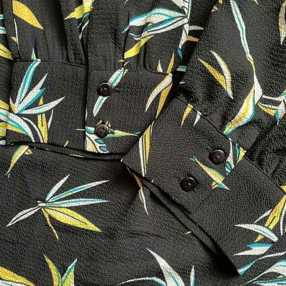 See U Soon Black Floral Casual Blouse Women’s Small - Picture 3 of 6